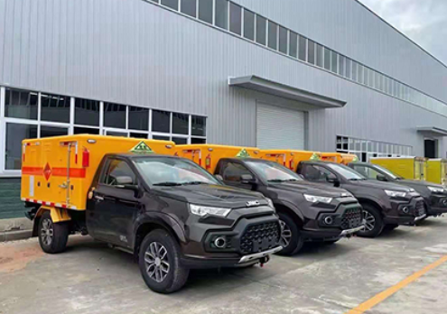 杭锦爆破器材运输车-保障安全与效率的关键